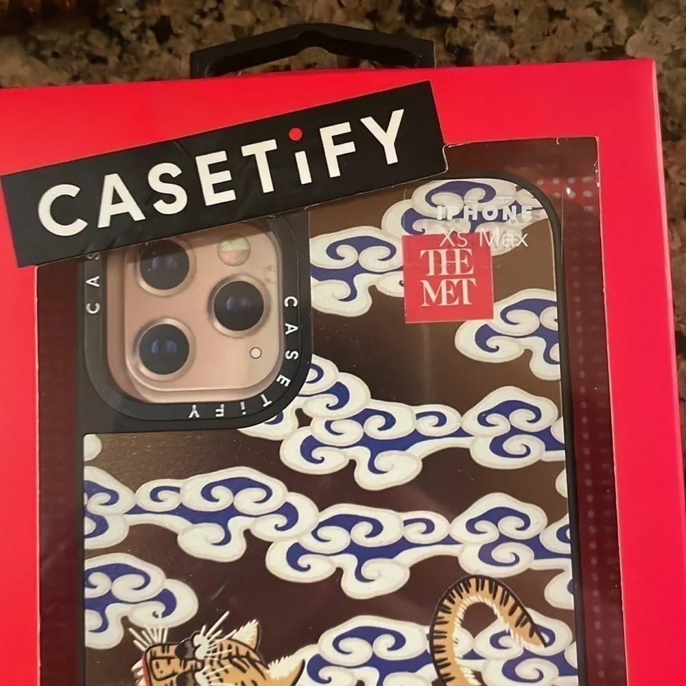 NWT Casetify The MET Art Museum Rank badge with tiger IPhone XS Max